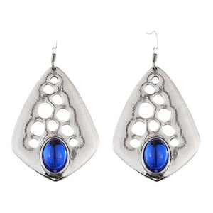 Dangle earrings with sapphires