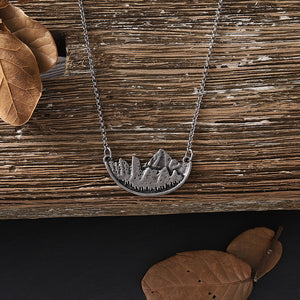 Irregular Range Necklace