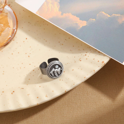 Vintage Geometric Moon Range Ring