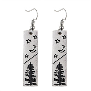 Simple Star and Moon Pine Earrings