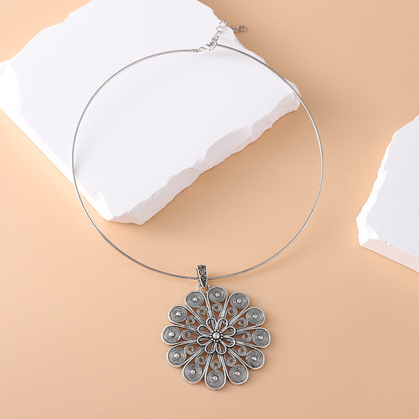Aged Flower Pendant Collar
