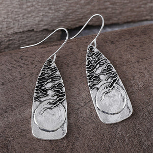 Simple Moon Branch Dangle Earrings