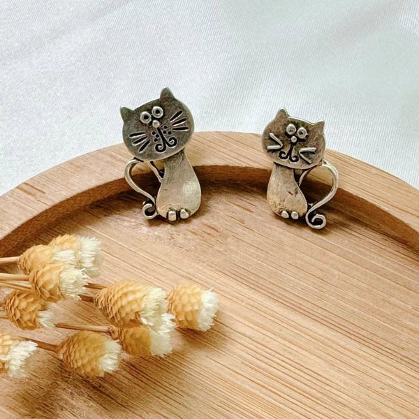 Vintage Design Kitty Earrings