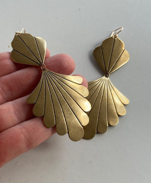 Retro Tassel Leaf Pendant Earrings