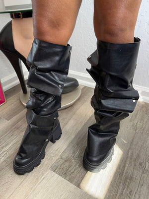 Leather Snap Button Round Toe Boots