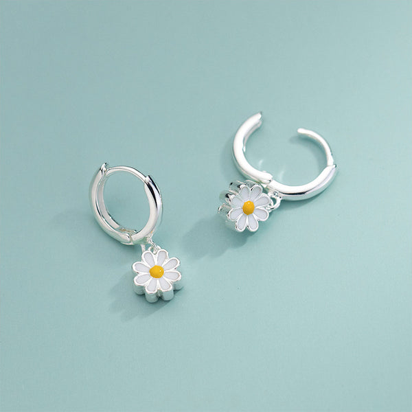 Small Daisy Earrings