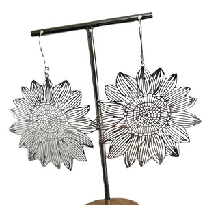 Hollow Sunflower Pendant Earrings