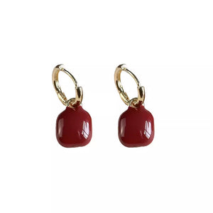 Vintage style red earrings