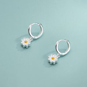 Small Daisy Earrings