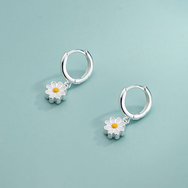 Small Daisy Earrings