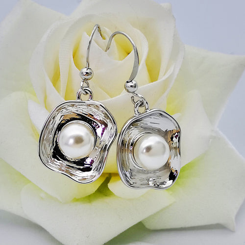 Flower Pearl Earrings