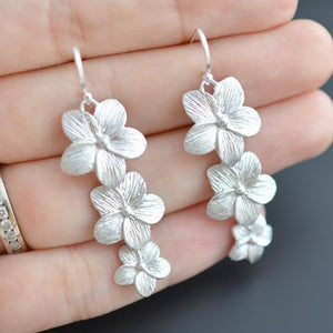 Silver Leaf Shaped Fashionable Earrings