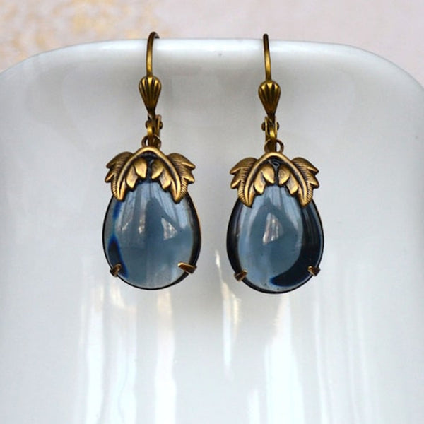 Leaves Fashionable Pendant Earrings